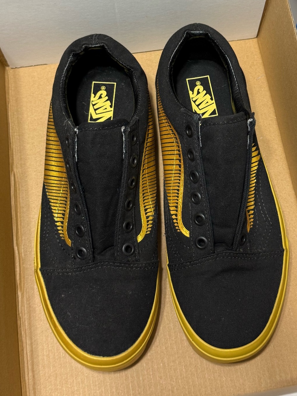 Vans Old Skool Men's Black & Yellow Golden Snitch Canvas Sneakers M5.5 W 7
